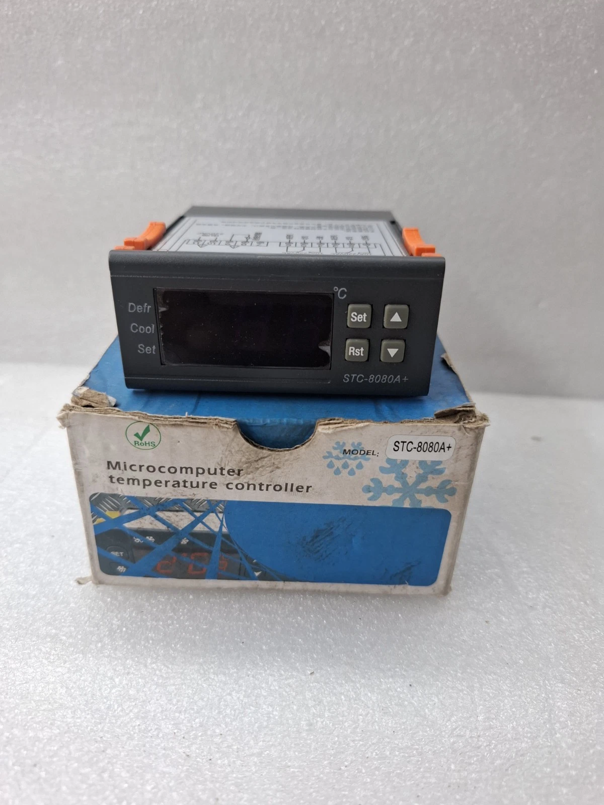 STC-8080A+ MICROCOMPUTER TEMPERATURE CONTROLLER